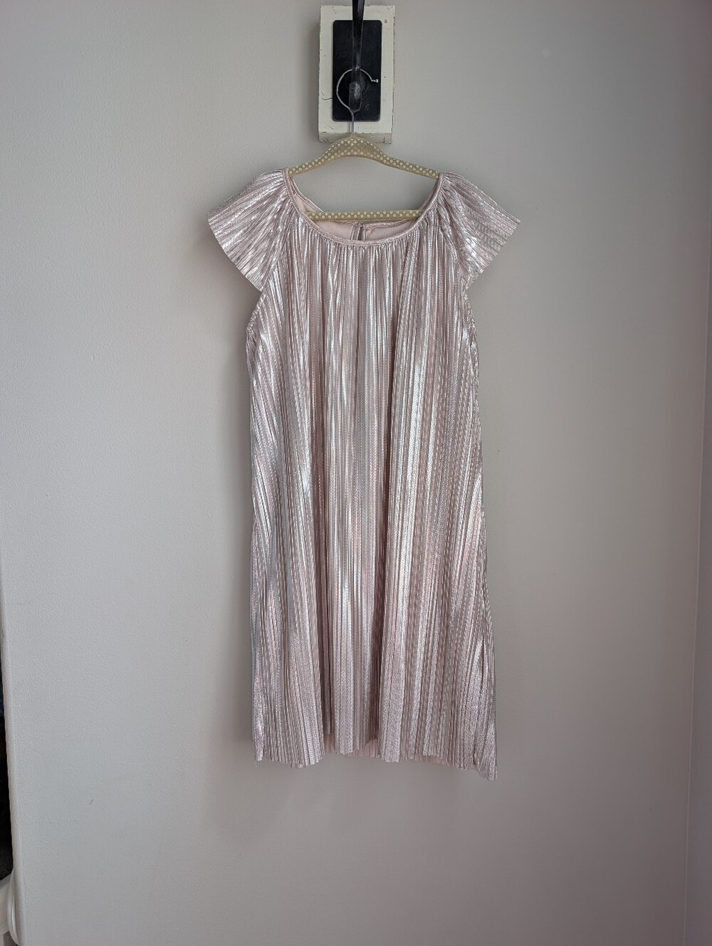 H&M Pleated A-Line Metallic Dusty Pink Dress Plisse Size 7-8